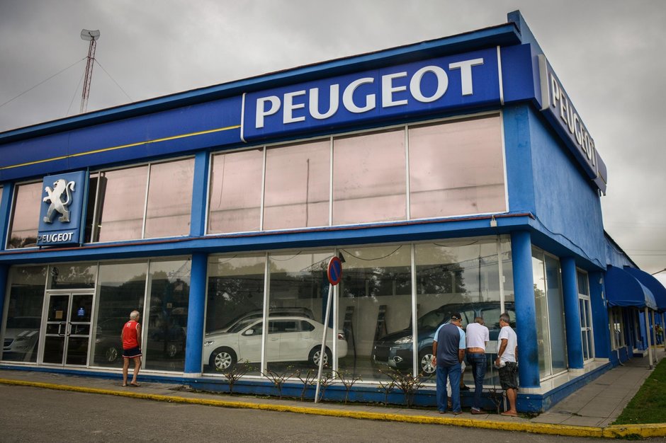 In Cuba, un Peugeot 206 costa 91.000 de dolari In Cuba, un Peugeot 206 costa 91.000 de dolari