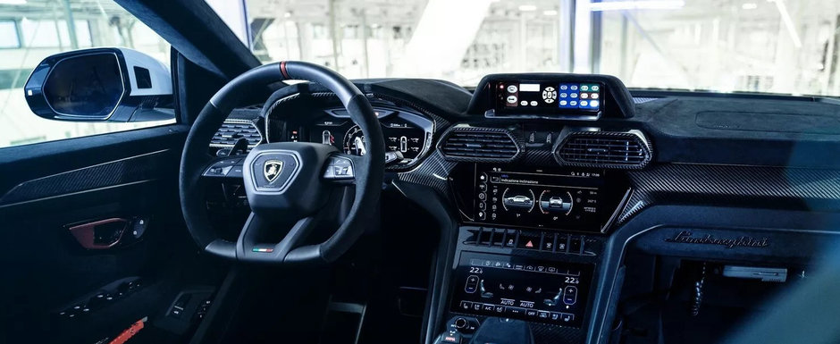 In plina criza economica, Politia a primit un Lamborghini cu motor de 666 de cai putere In plina criza economica, Politia a primit un Lamborghini cu motor de 666 de cai putere