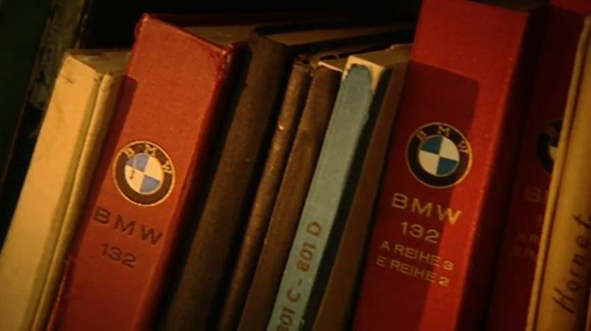 In sfarsit stim - BMW isi prezinta istoria logo-ului