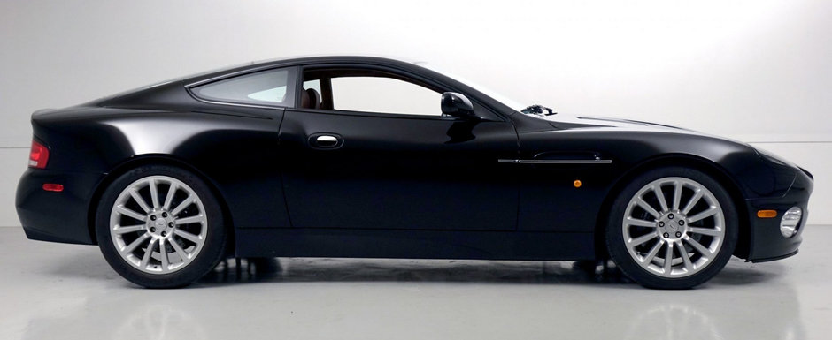 In urma cu 20 de ani era nava amiral de la Aston Martin. Cat mai costa in ziua de azi un V12 Vanquish In urma cu 20 de ani era nava amiral de la Aston Martin. Cat mai costa in ziua de azi un V12 Vanquish