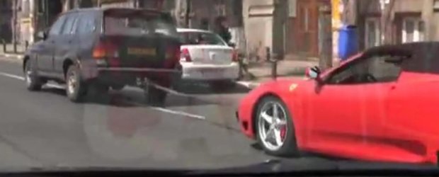 Inca un Ferrari este tras de o masina ieftina prin Bucuresti