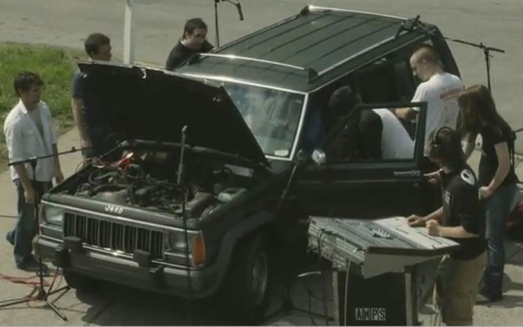 INCREDIBIL! Un Jeep-orchestra care face muzica! INCREDIBIL! Un Jeep-orchestra care face muzica!