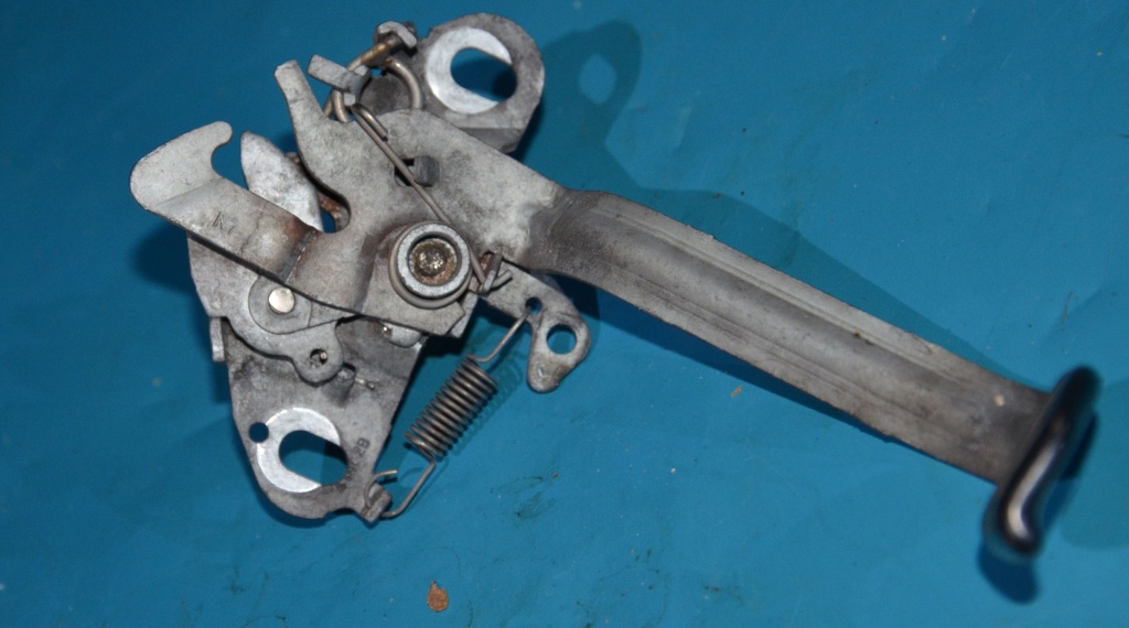 Incuietoare broasca capota CITROEN XSARA 2003