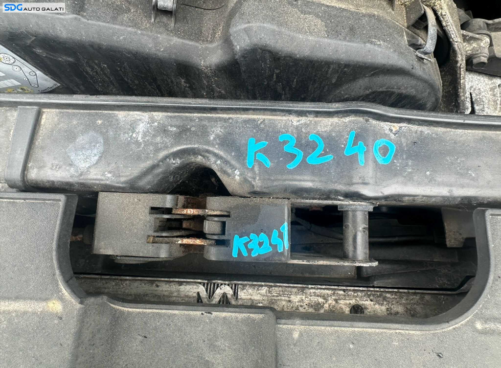 Incuietoare Broasca de pe Capota Motor Audi A4 B8 2008 - 2012 [K3241]