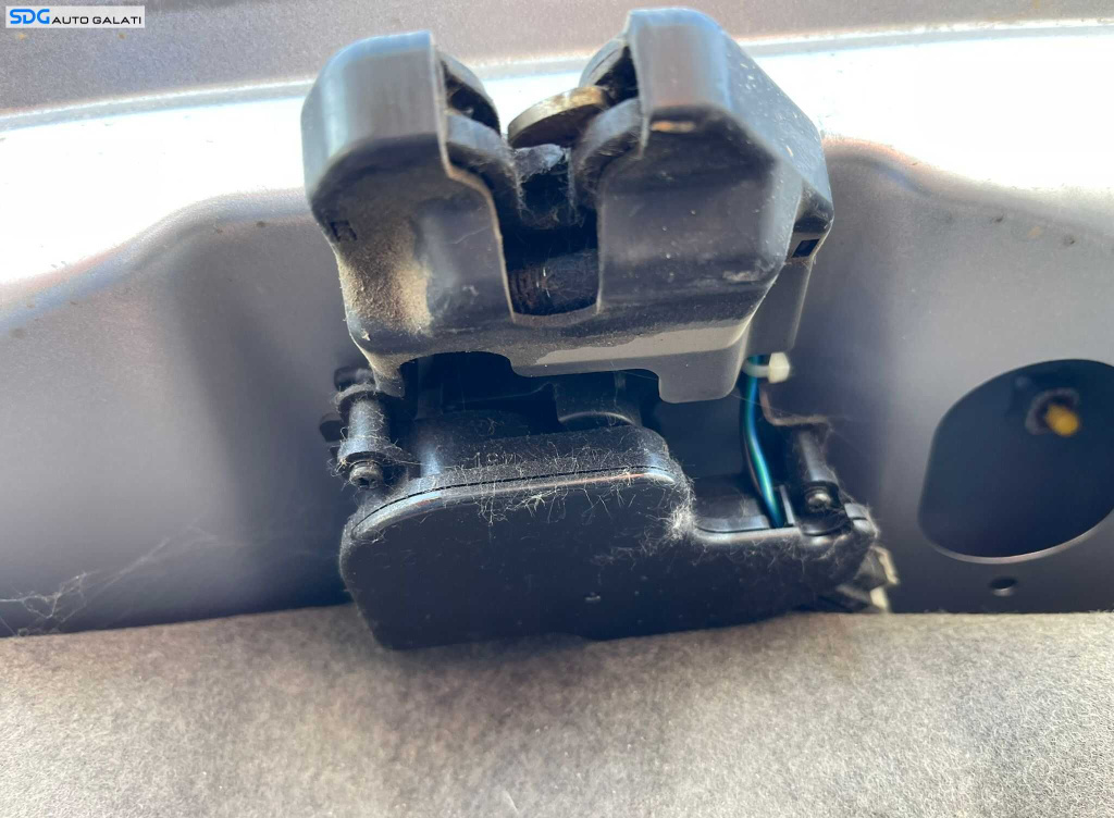 Incuietoare Broasca pentru Capota Portbagaj Honda Accord 2002 - 2008 [C5968]