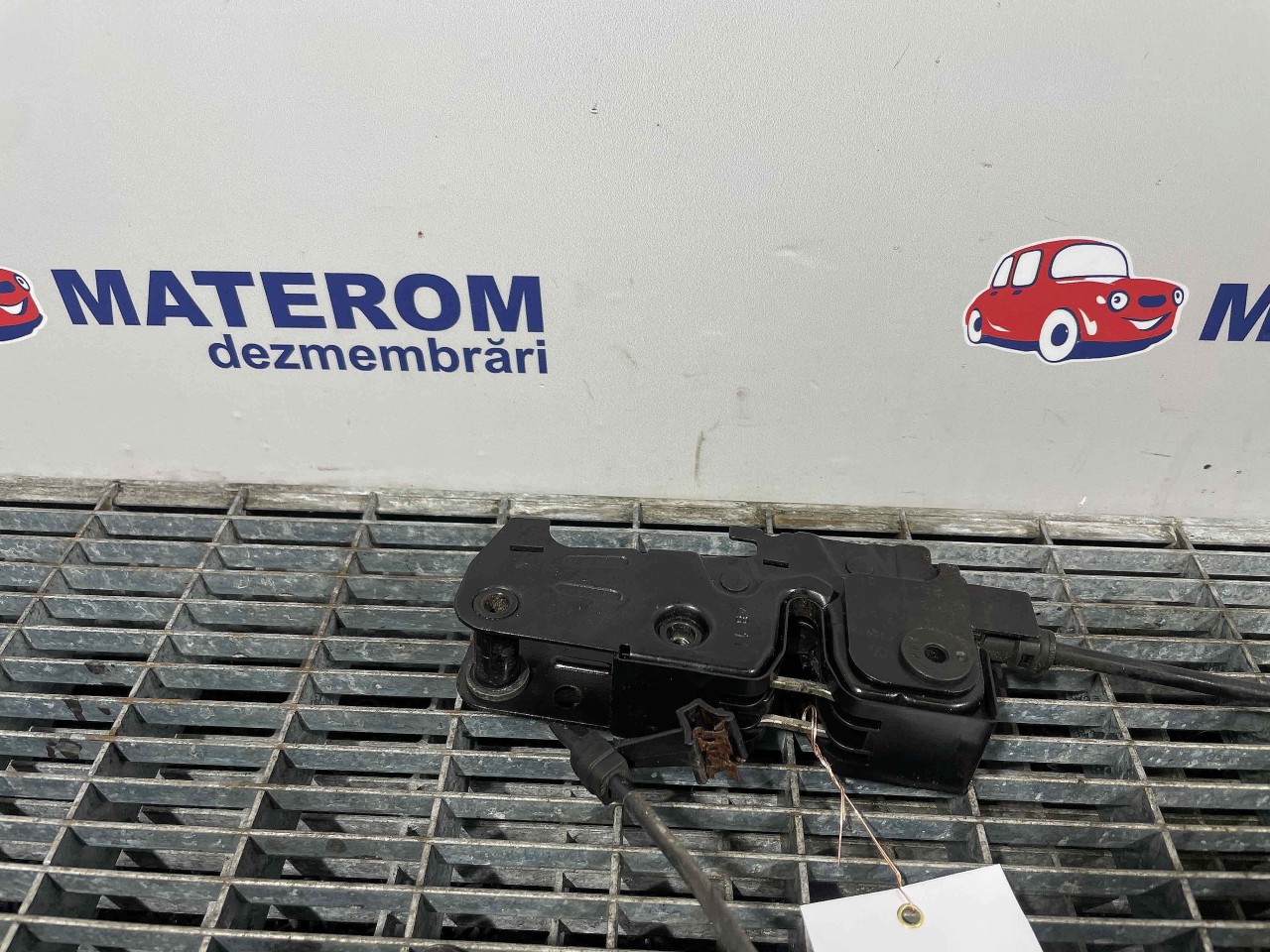 INCUIETOARE CAPOTA FATA AUDI A5 - - (2011 2016)