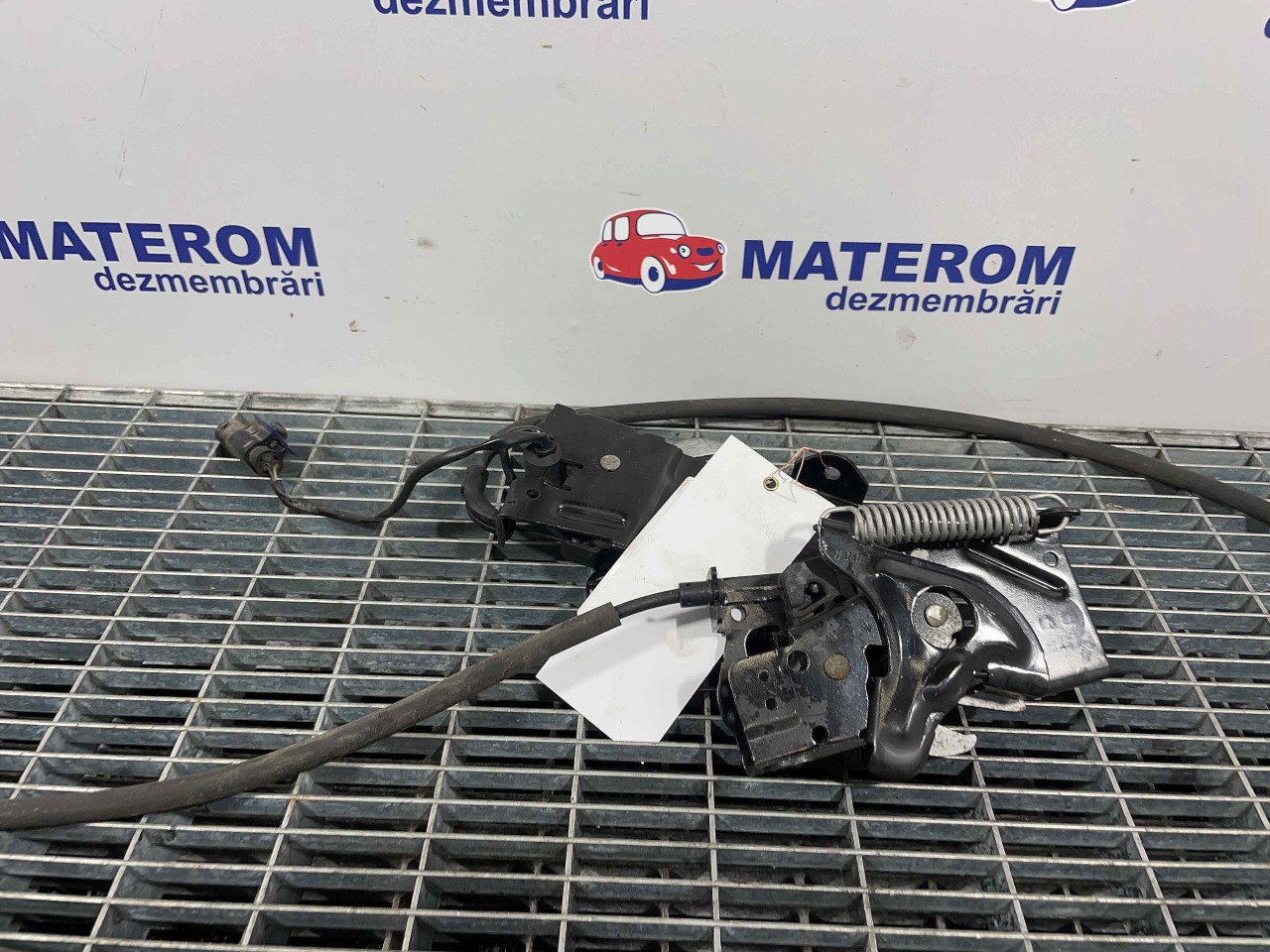 INCUIETOARE CAPOTA FATA BMW SERIA 3 F 30 SERIA 3 F 30 - - (2015 2018)