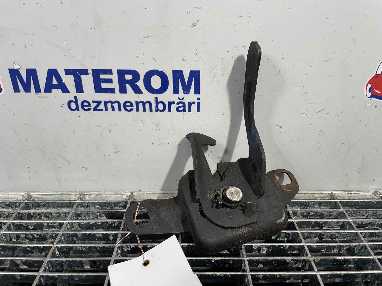 INCUIETOARE CAPOTA FATA DACIA DUSTER DUSTER - - (2010 2013)