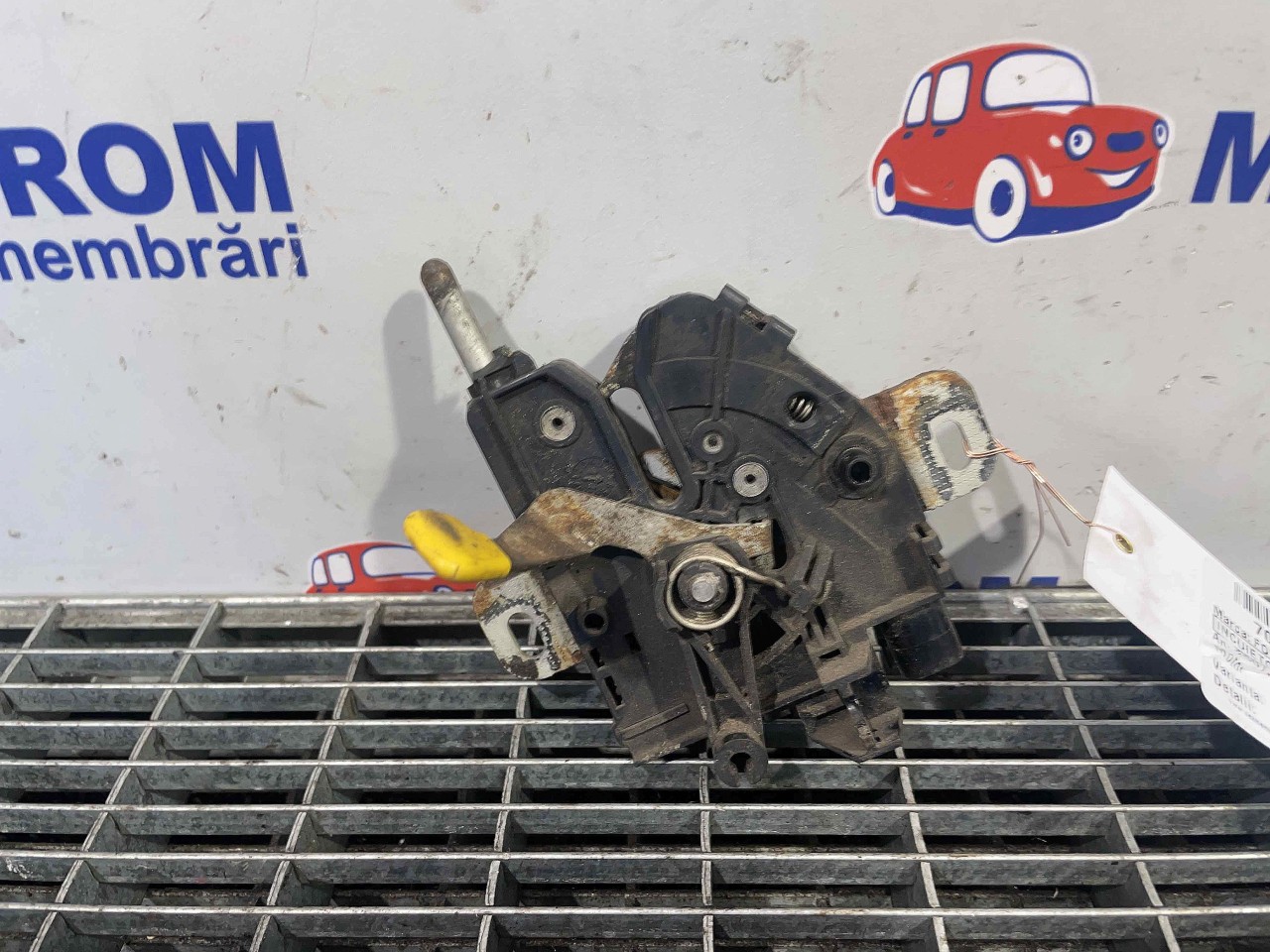 INCUIETOARE CAPOTA FATA FORD MONDEO - - (2007 2014)