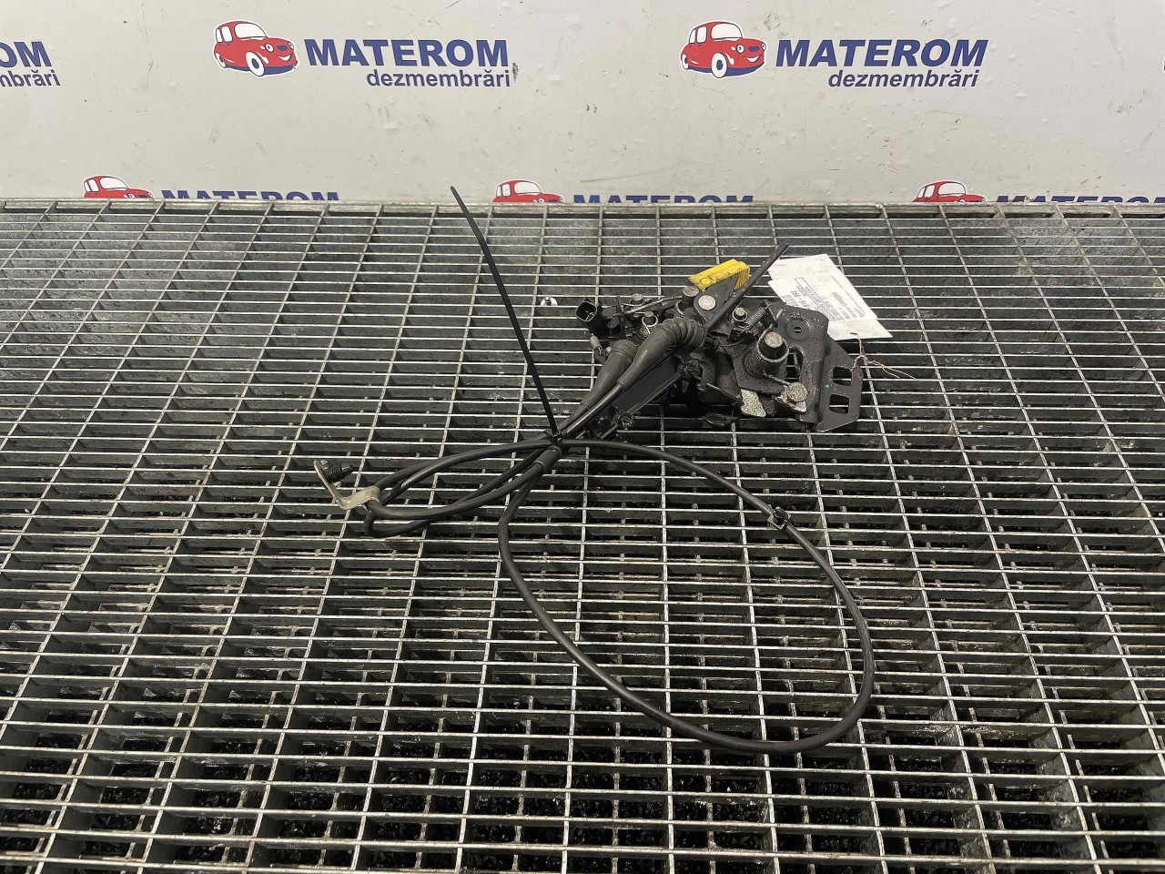 INCUIETOARE CAPOTA FATA FORD MONDEO MONDEO - - (2014 2019)