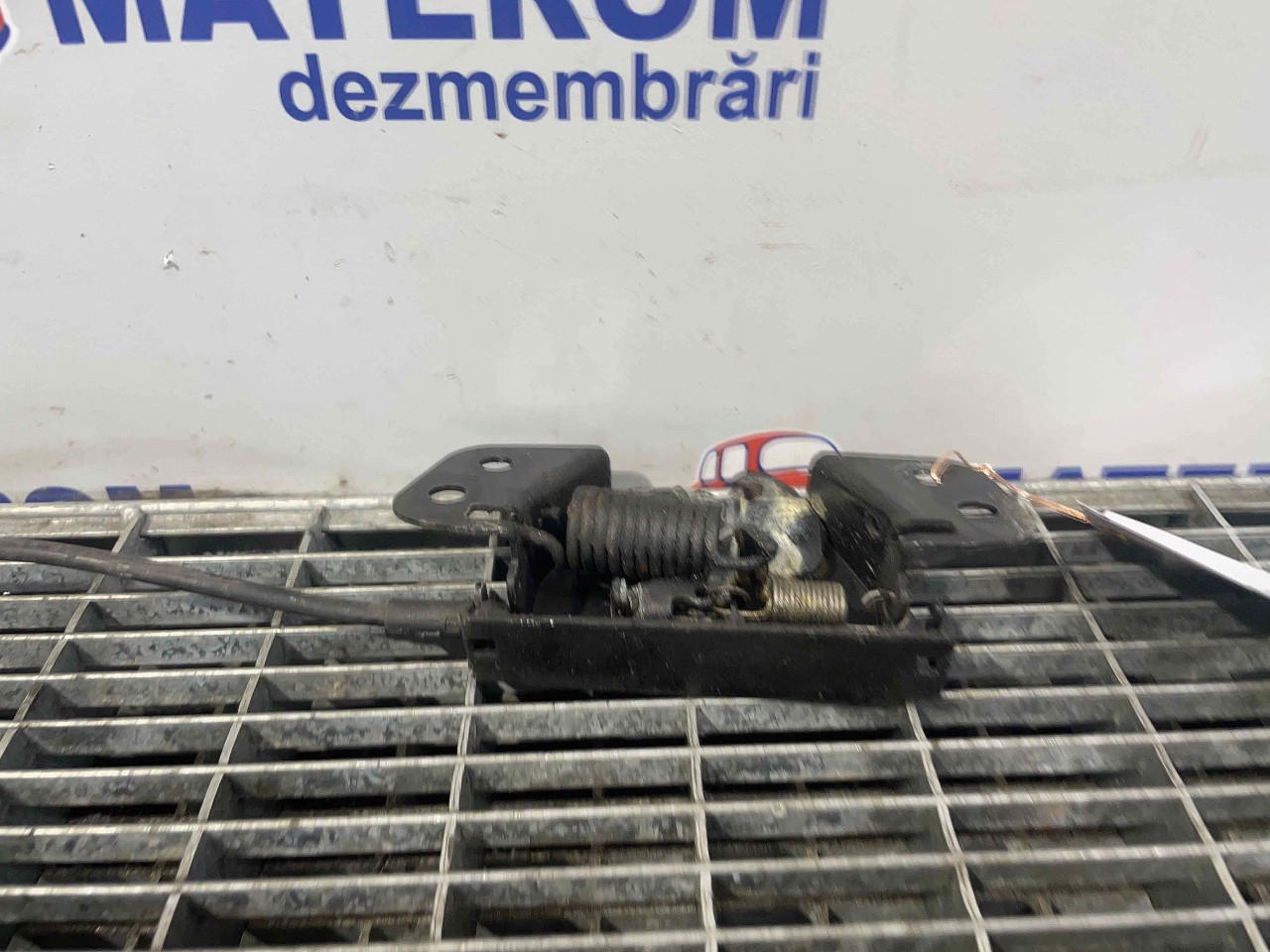 INCUIETOARE CAPOTA FATA HYUNDAI IX 35 - - (2009 2012)