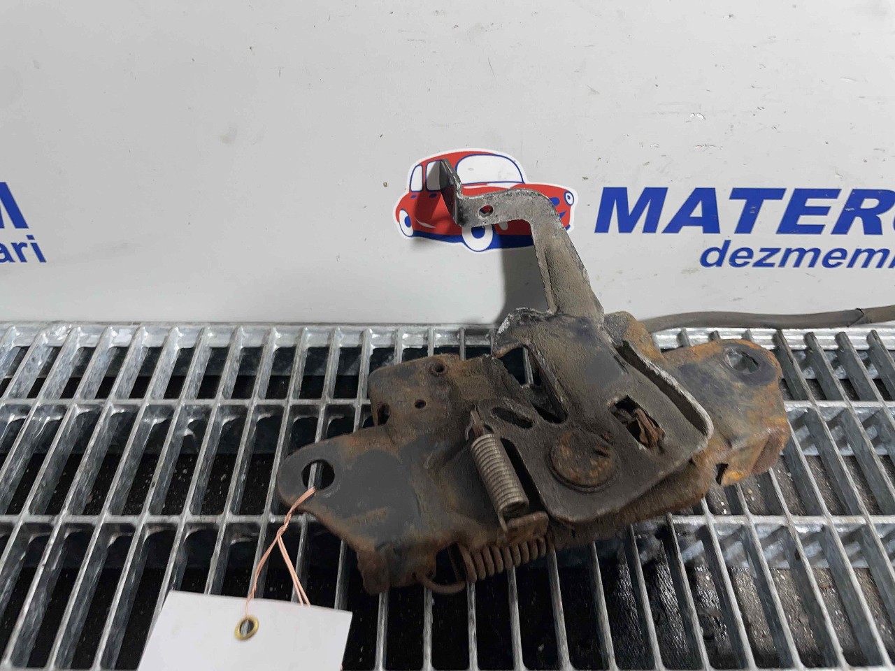 INCUIETOARE CAPOTA FATA MAZDA 3 - - (2013 2018)