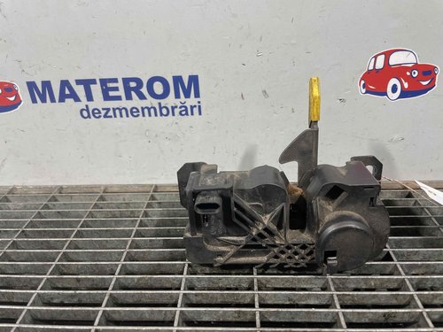 INCUIETOARE CAPOTA FATA MERCEDES A-CLASS - - (2012 2018)