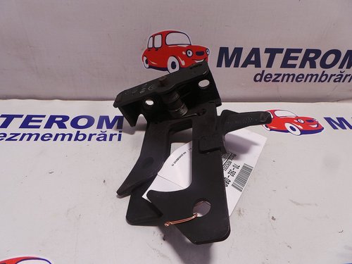 INCUIETOARE CAPOTA FATA MERCEDES C-CLASS - - (2011 2014)