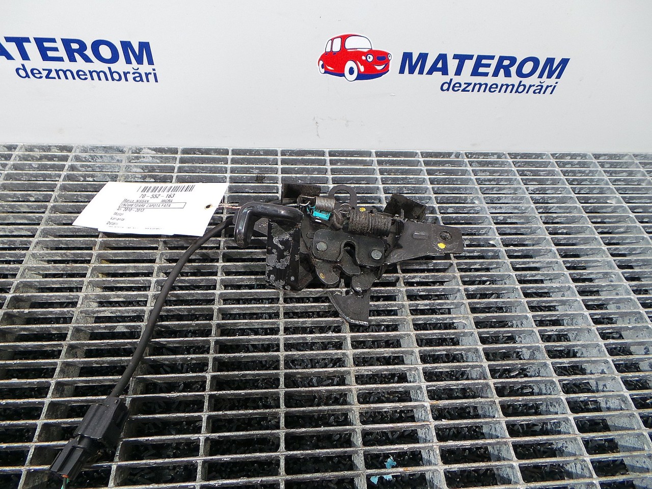 INCUIETOARE CAPOTA FATA NISSAN MICRA - - (2010 2013)