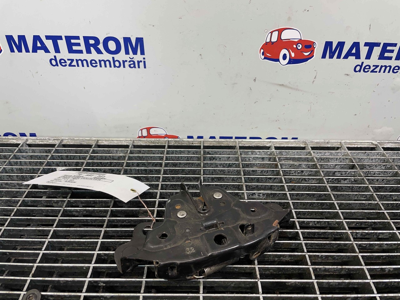 INCUIETOARE CAPOTA FATA NISSAN QASHQAI 1.5 DCI - (2013 2017)