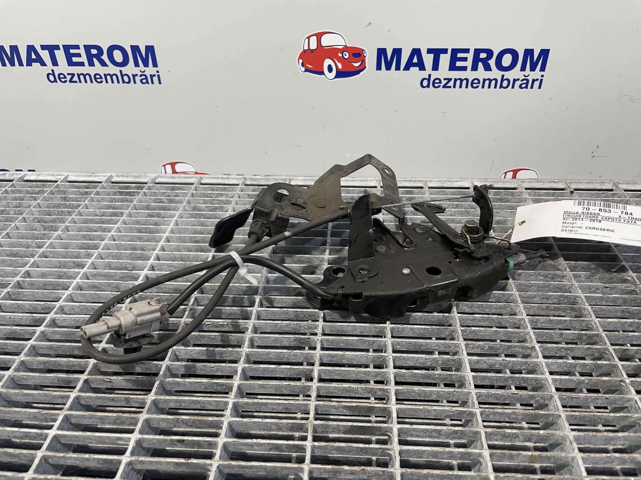 INCUIETOARE CAPOTA FATA NISSAN X-TRAIL - - (2014 2018)