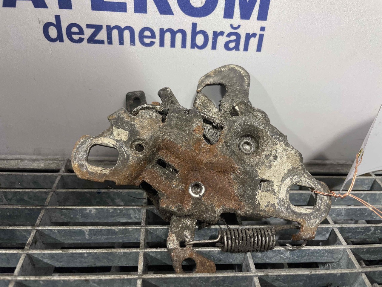 INCUIETOARE CAPOTA FATA PEUGEOT 508 - - (2010 2014)