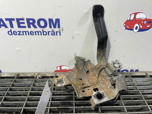 INCUIETOARE CAPOTA FATA TOYOTA COROLLA - - (2006 2012)