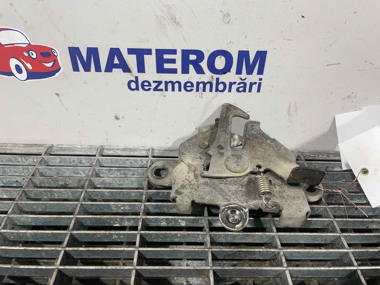 INCUIETOARE CAPOTA FATA TOYOTA YARIS - - (1999 2005)