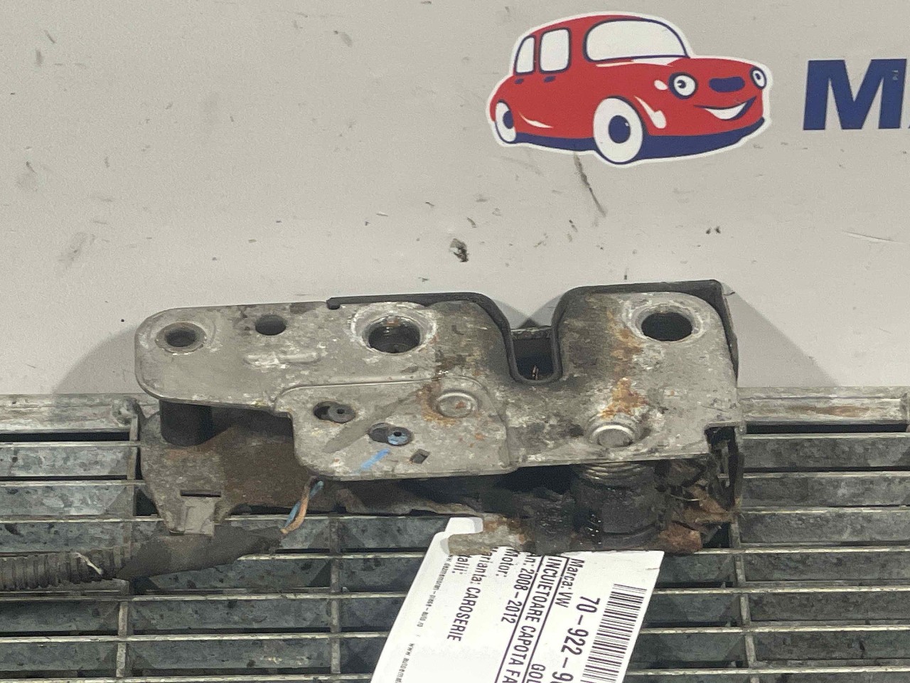 INCUIETOARE CAPOTA FATA VW GOLF VI - - (2008 2012)