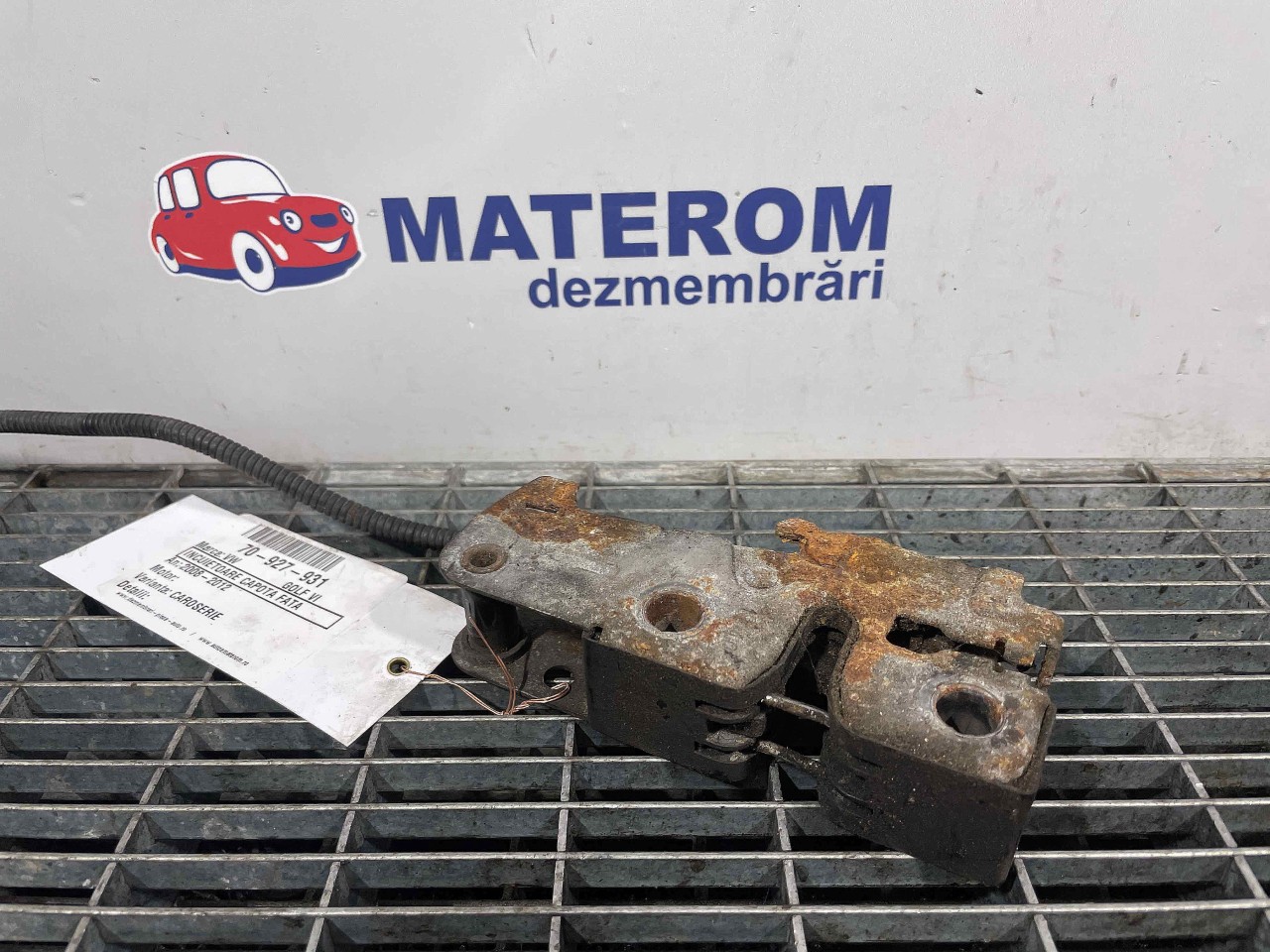 INCUIETOARE CAPOTA FATA VW GOLF VI - - (2008 2012)