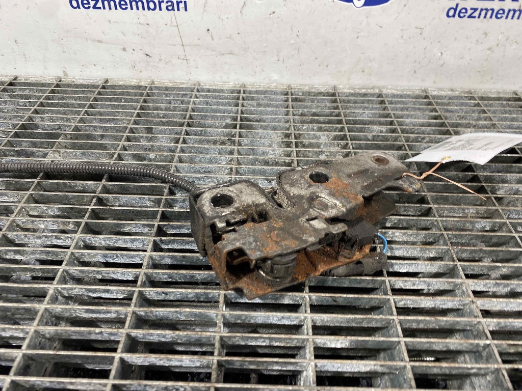 INCUIETOARE CAPOTA FATA VW GOLF VI - - (2010 2015)