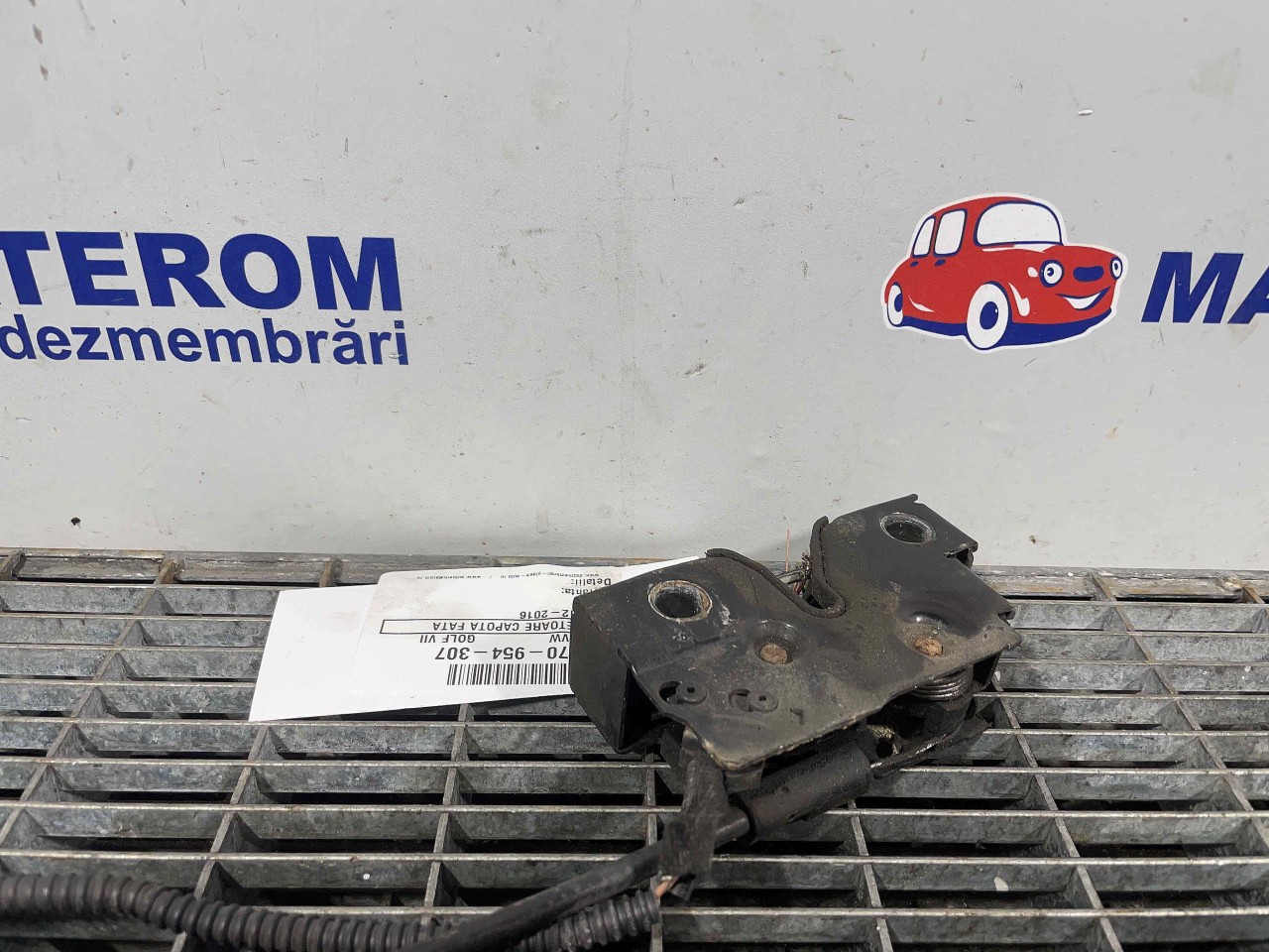INCUIETOARE CAPOTA FATA VW GOLF VII GOLF VII - - (2012 2016)