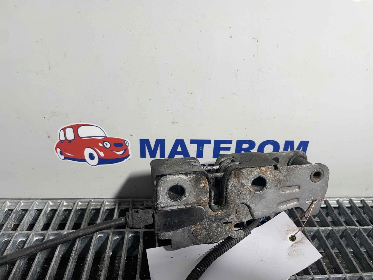 INCUIETOARE CAPOTA FATA VW TIGUAN TIGUAN - - (2010 2015)