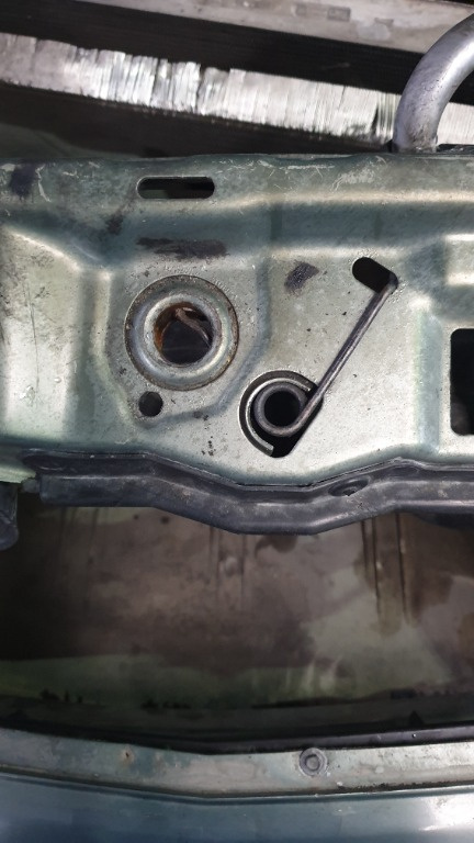Incuietoare capota Opel Vectra C 2003 Limuzină 2.2