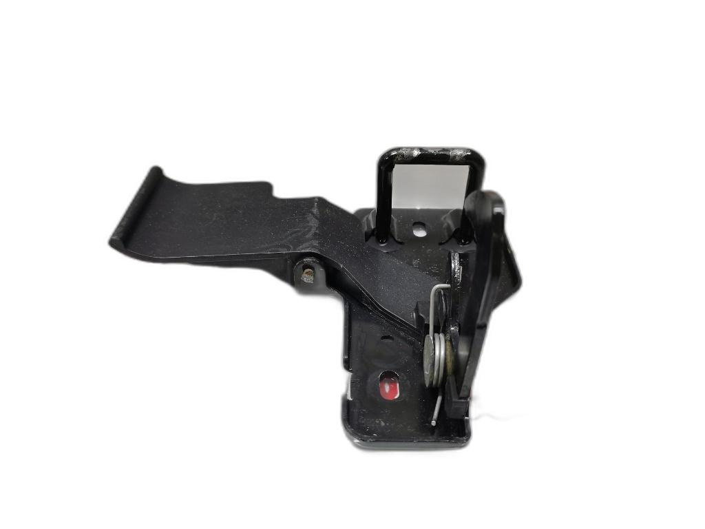 Incuietoare capota Seat Cordoba (6L2) Berlina 2003 1.9 SDI OEM 6L0823480B