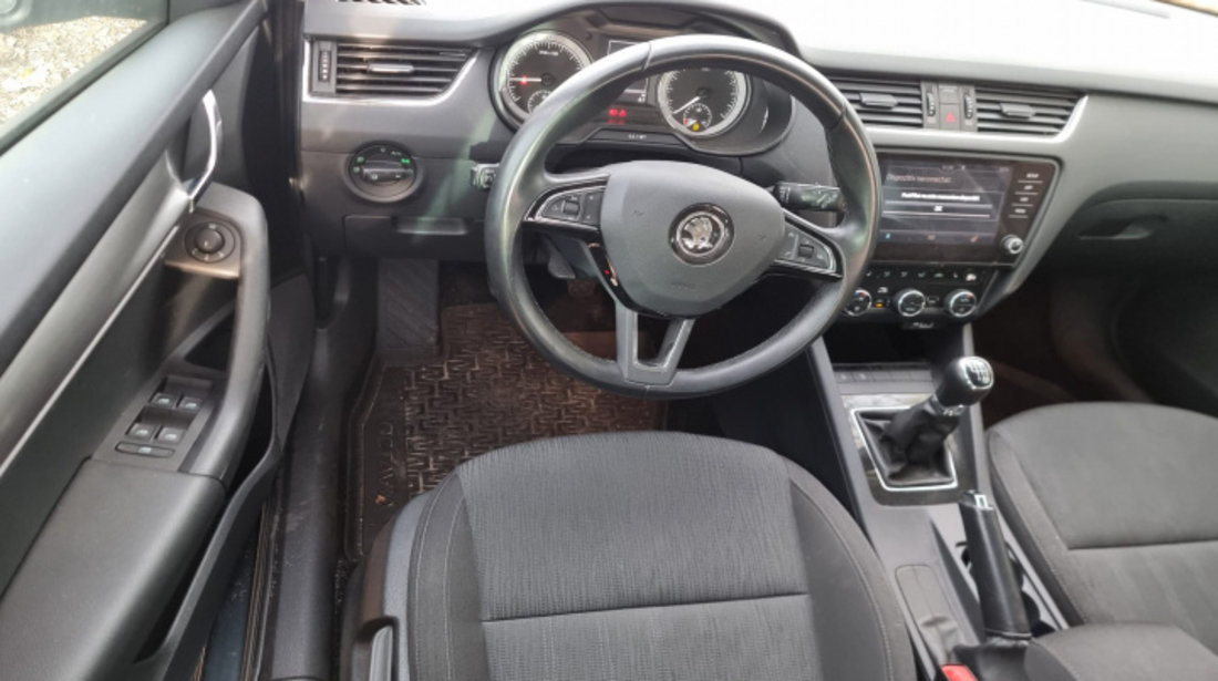 Incuietoare capota Skoda Octavia 3 2018 break 2.0 CRMB