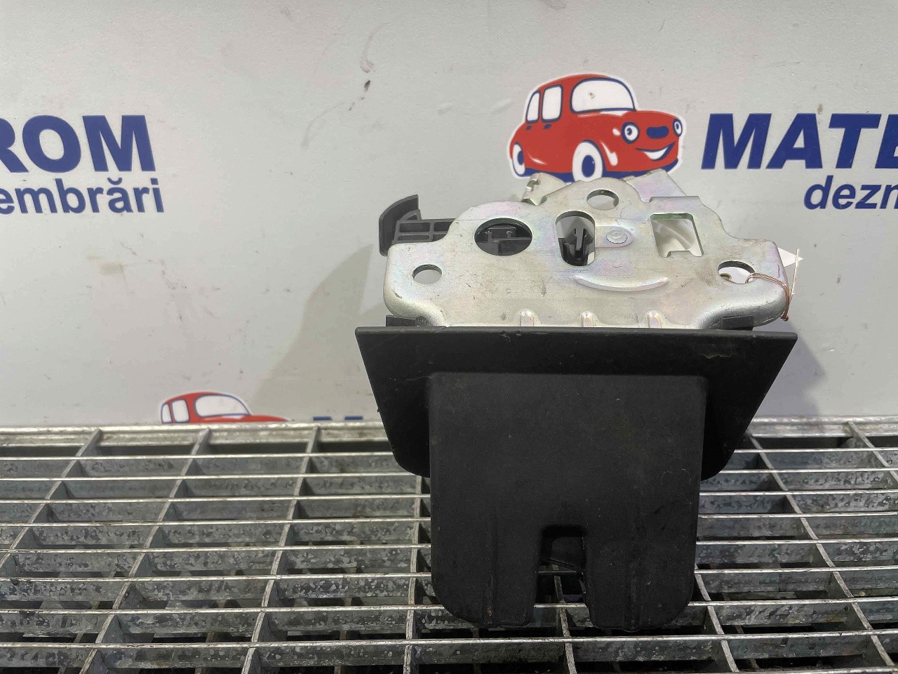 INCUIETOARE CAPOTA SPATE AUDI A3 A3 - - (2007 2012)