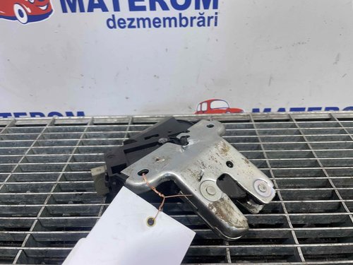 INCUIETOARE CAPOTA SPATE AUDI A4 - - (2004 2007)