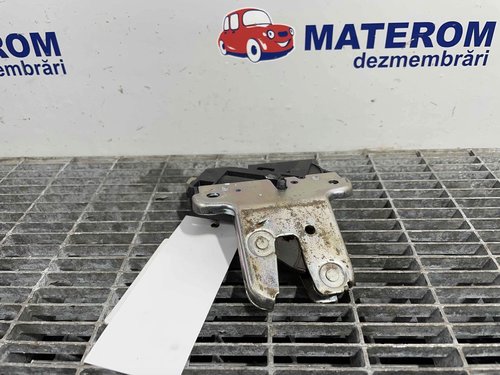 INCUIETOARE CAPOTA SPATE AUDI A4 - - (2007 2011)