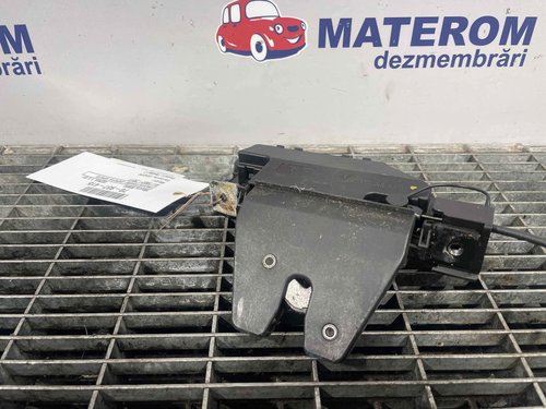 INCUIETOARE CAPOTA SPATE BMW SERIA 1 E 81 - - (2007 2011)