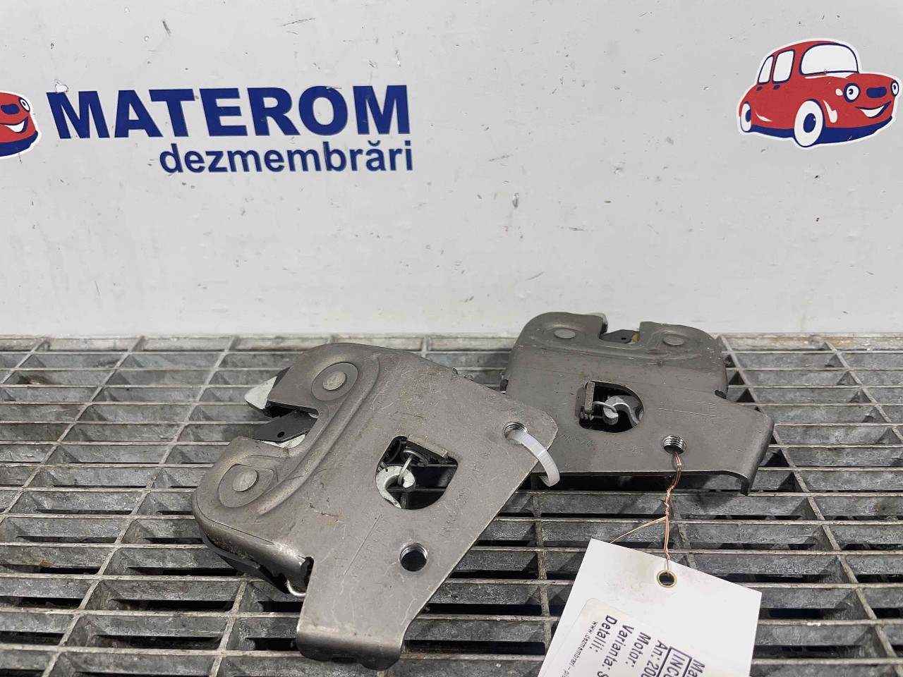 INCUIETOARE CAPOTA SPATE BMW SERIA 3 E 92 SERIA 3 E 92 - - (2007 2010)