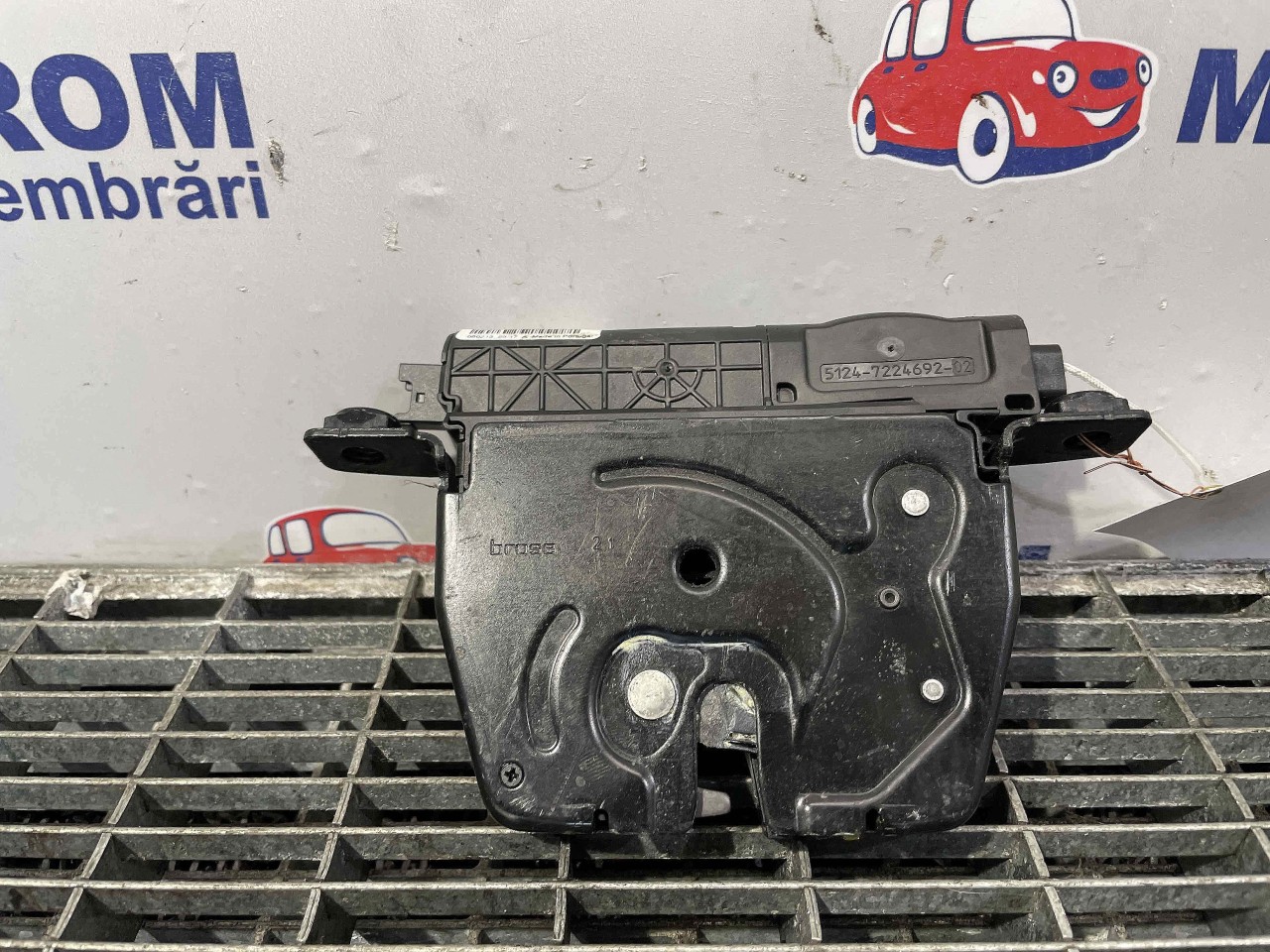 INCUIETOARE CAPOTA SPATE BMW SERIA 5 F 10 SERIA 5 F 10 - - (2010 2014)