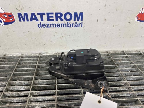 INCUIETOARE CAPOTA SPATE CHRYSLER 300C - - (2011 2014)