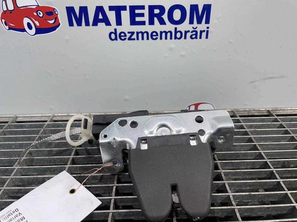 INCUIETOARE CAPOTA SPATE MERCEDES E-CLAS