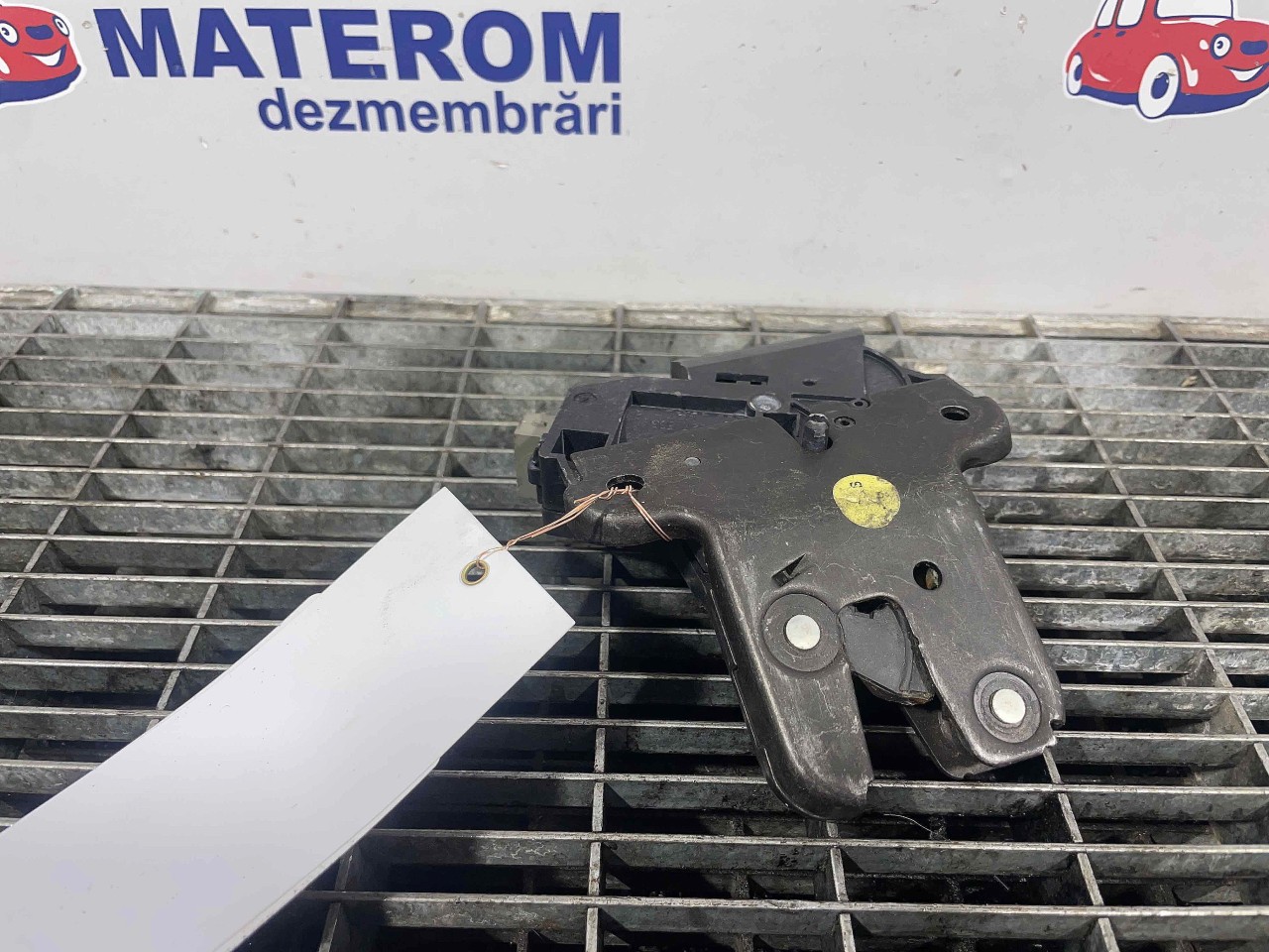 INCUIETOARE CAPOTA SPATE VW PASSAT PASSAT - - (2005 2010)