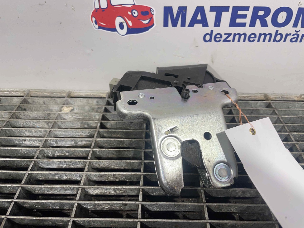 INCUIETOARE CAPOTA SPATE VW PASSAT PASSAT - - (2010 2014)