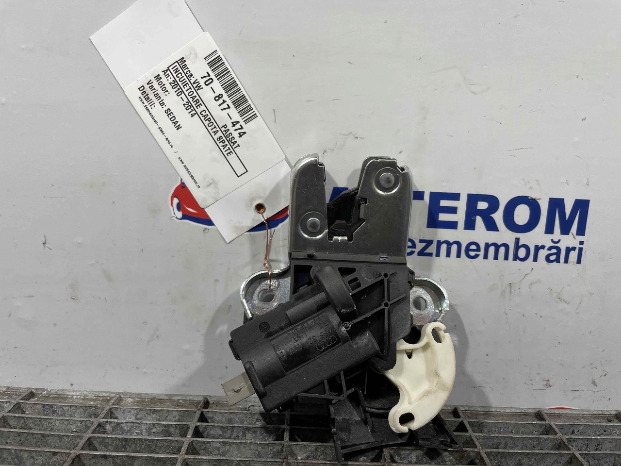 INCUIETOARE CAPOTA SPATE VW PASSAT PASSAT - - (2010 2014)