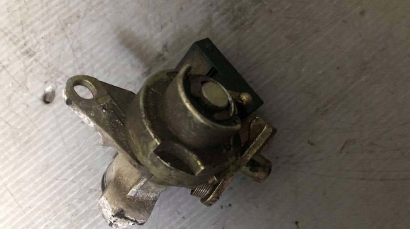 Incuietoare haion audi a4 b6 8e0827573