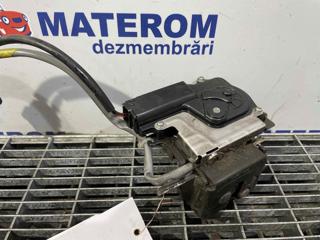 INCUIETOARE HAION TOYOTA AVENSIS - - (2003 2008)