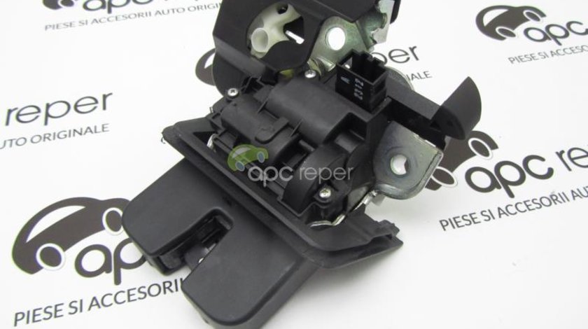 Incuietoare portbagaj Audi A6 4G Kombi Originala cod 8K9827505A