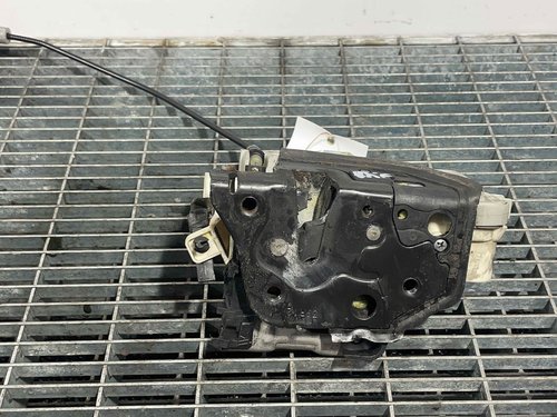 INCUIETOARE USA FATA DREAPTA AUDI A1 1.6 TDI - (2010 2014)