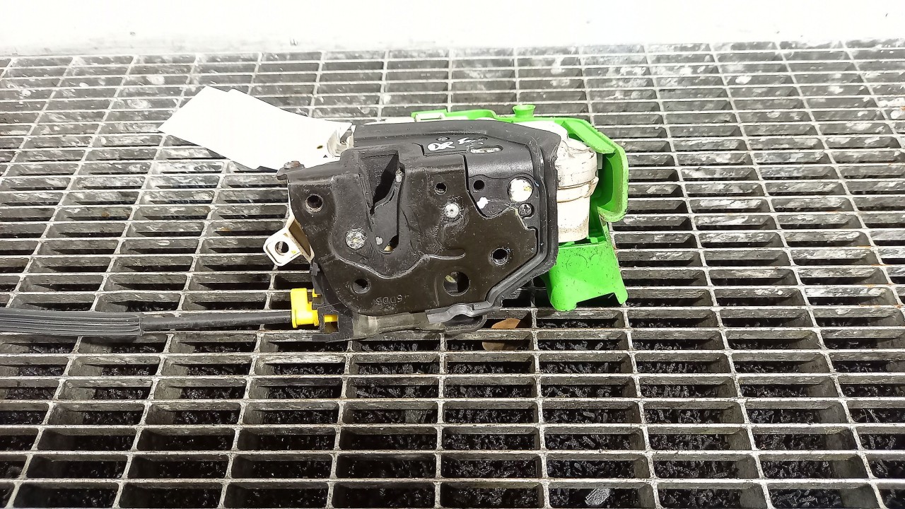 INCUIETOARE USA FATA DREAPTA AUDI A1 A1 - - (2010 2014)