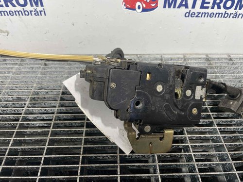 INCUIETOARE USA FATA DREAPTA AUDI A2 A2 - - (2000 2005)