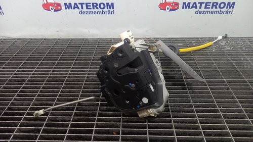 INCUIETOARE USA FATA DREAPTA AUDI A3 - - (2007 2012)